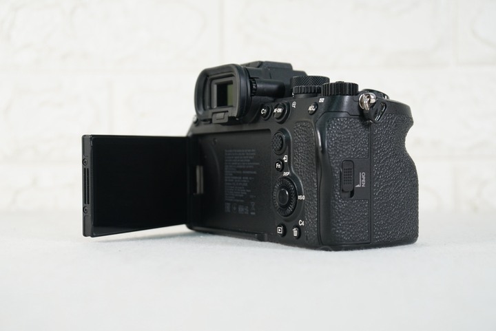 Sony ILCE-7M4 A74 A7M4 數位單眼相機 公司貨 快門數14393