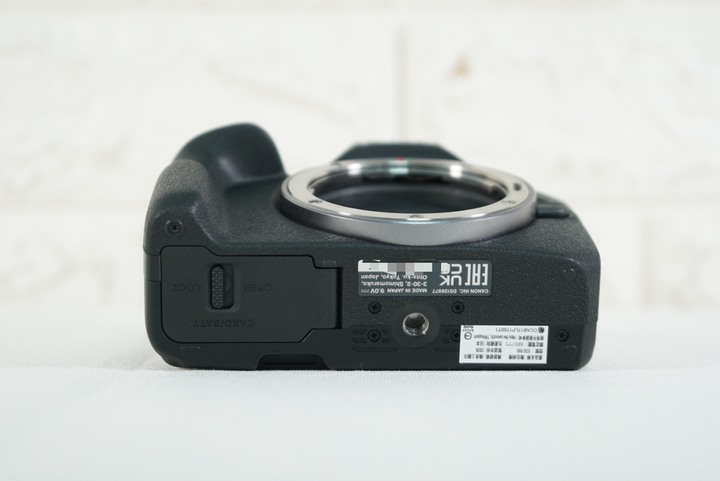Canon EOS R50+RF-S 18-45mm F4.5-6.3 IS STM 快門小於1000 公司貨