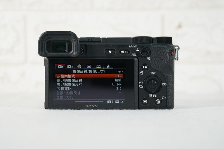 Sony ILCE-6400 A6400+E 18-135mm F3.5-5.6 OSS 公司貨 快門數5082