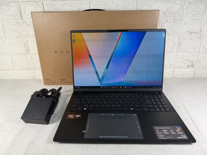 ASUS M5606WA OLED 16吋AI筆電 Ryzen AI 9 370/32G/1T SSD 保固中