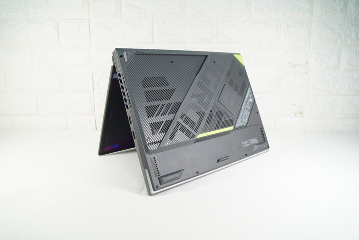 ASUS G614FR 16吋電競筆電 R9-9955HX/16G/1T SSD/RTX5070Ti 保固中