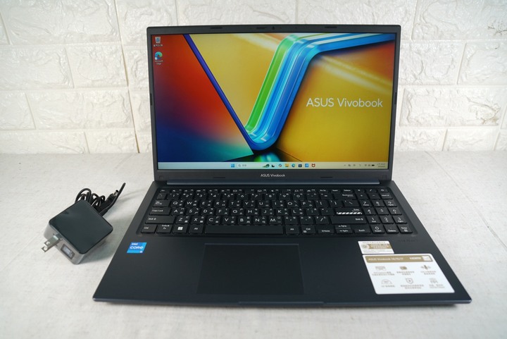 ASUS X1504VA 15吋效能筆電 i5-1334U/8G/512G SSD 保固中