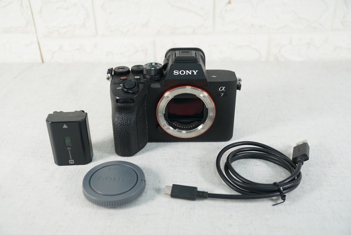 Sony ILCE-7M4 A74 A7M4 數位單眼相機 公司貨 快門數20306