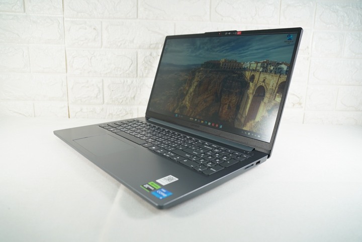Lenovo LOQ 15IAX9E 15吋AI電競 i5-12450HX/12G/512G SSD/RTX2050