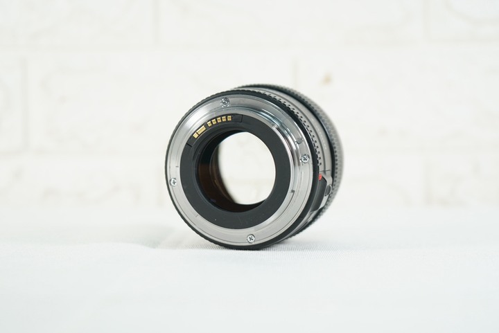 Canon EF 85mm F1.8 USM 中距定焦鏡頭