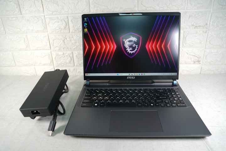 MSI Vector 16 HX A14VHG-293TW i9-14900HX/32G/1T*2/RTX4080保固中