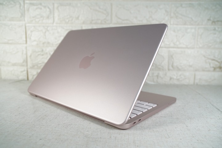 Apple MacBook Neo 13吋 A18 Pro/8G/512G 胭粉色 保固中