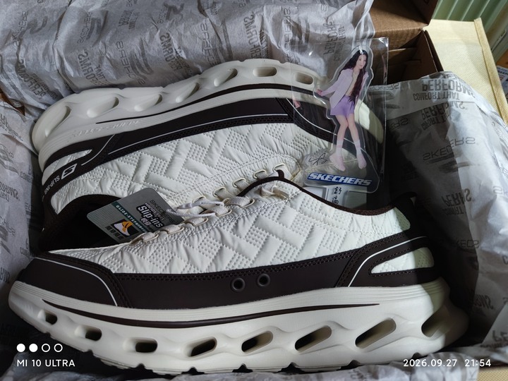 (全新 8.5號+獨家史努比厚磅購物袋+2個舒華應援小牌) SKECHERS 斯凱奇 GO WALK GLIDE-STEP 2.0 - COZY FIT (217035TNBR) 男瞬穿款