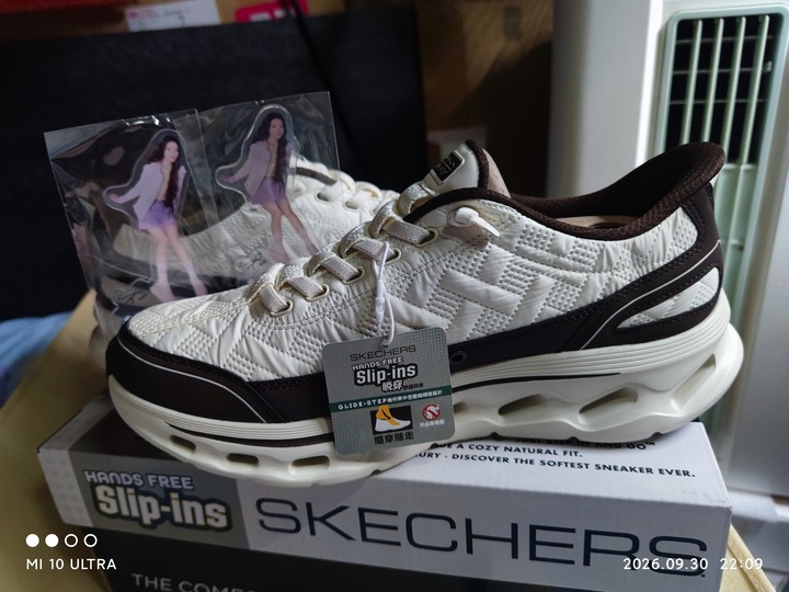 (全新9號(27CM)+實體獨家史努比厚磅購物袋+2個舒華 應援小牌) SKECHERS 斯凱奇 GO WALK GLIDE-STEP 2.0 - COZY FIT (217035TNBR) 男瞬穿款