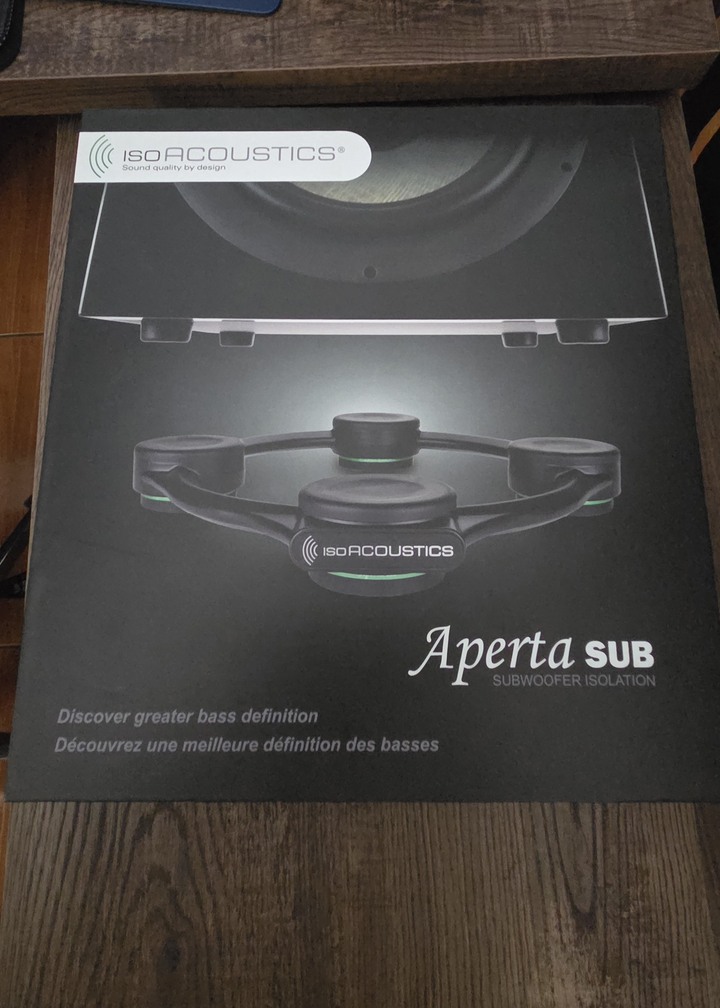 IsoAcoustics Aperta + IsoAcoustics Aperta Sub
