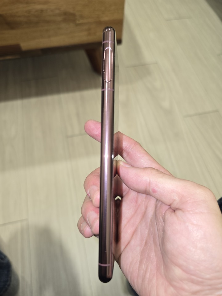 sony xperia 1 ii 8g/256gn 亮線