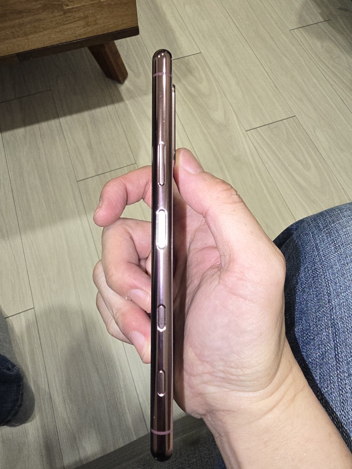 sony xperia 1 ii 8g/256gn 亮線