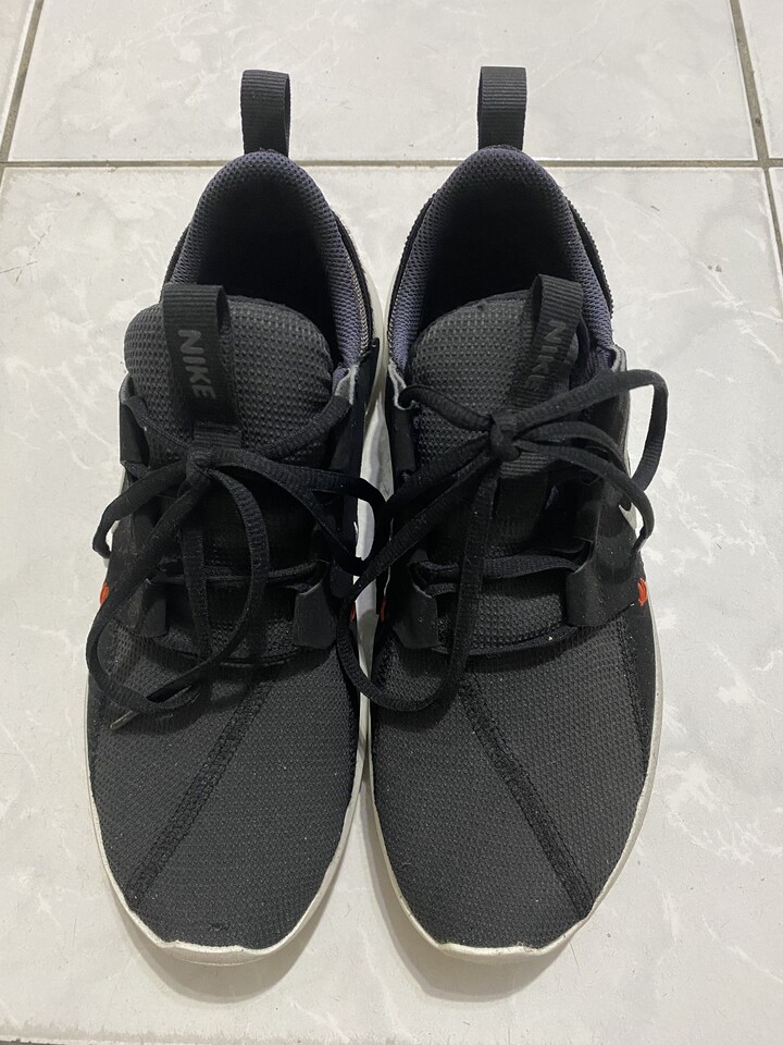 NIKE 慢跑鞋 US 9號 (很少穿)