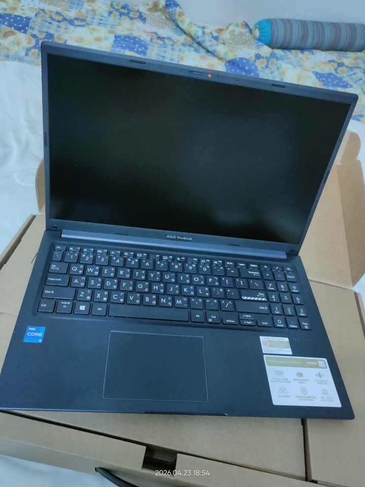 ASUS 華碩 輕薄筆電 VivoBook i5 原廠保固2028/03 屏東面交