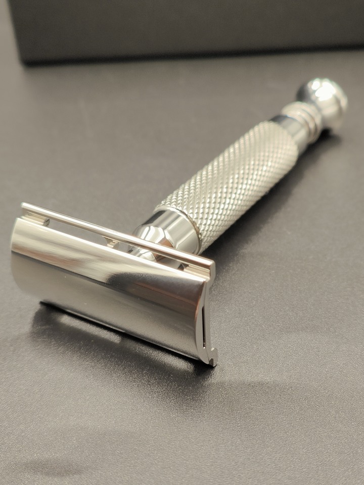 美國 Haircut & Shave H&S PO76Ti Titanium 鈦 傳統老式雙刃雙面安全刮鬍刀