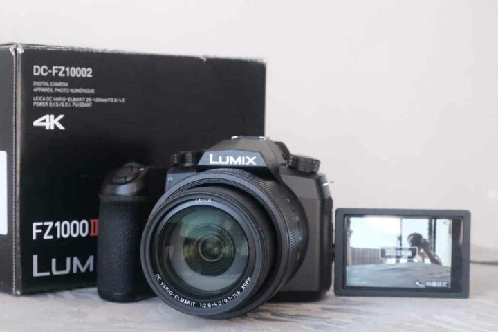 panasonic FZ1000-2
