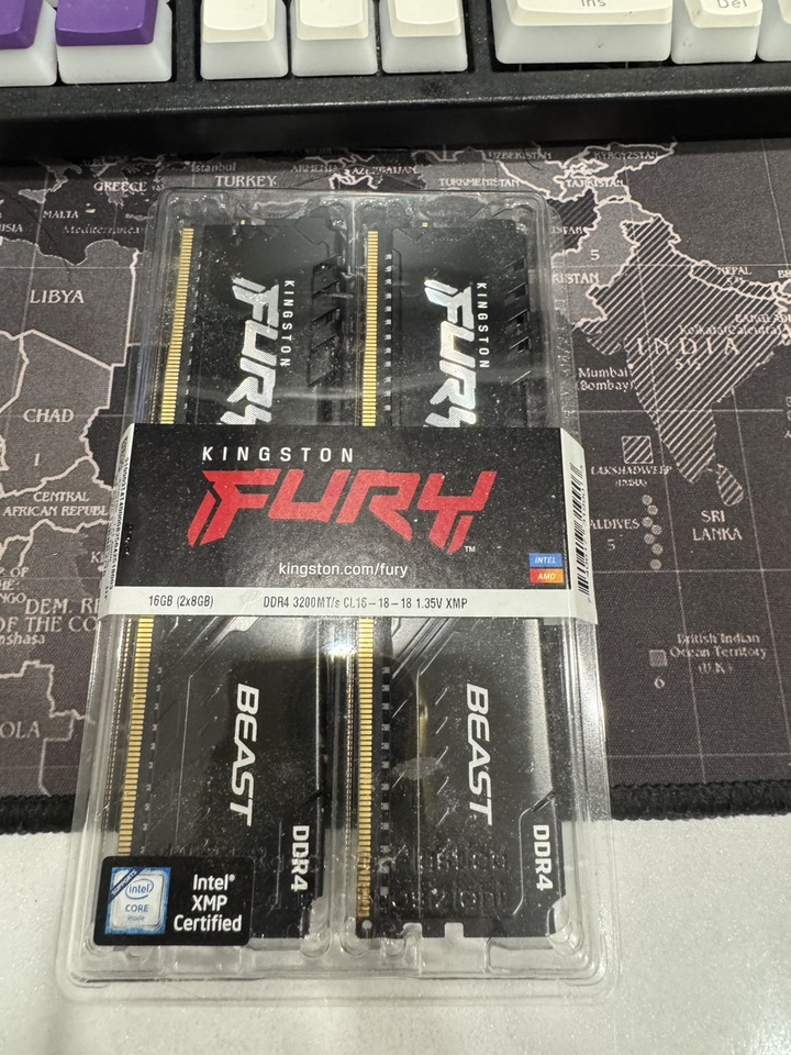 金士頓 DDR 4 3200 8G X 2