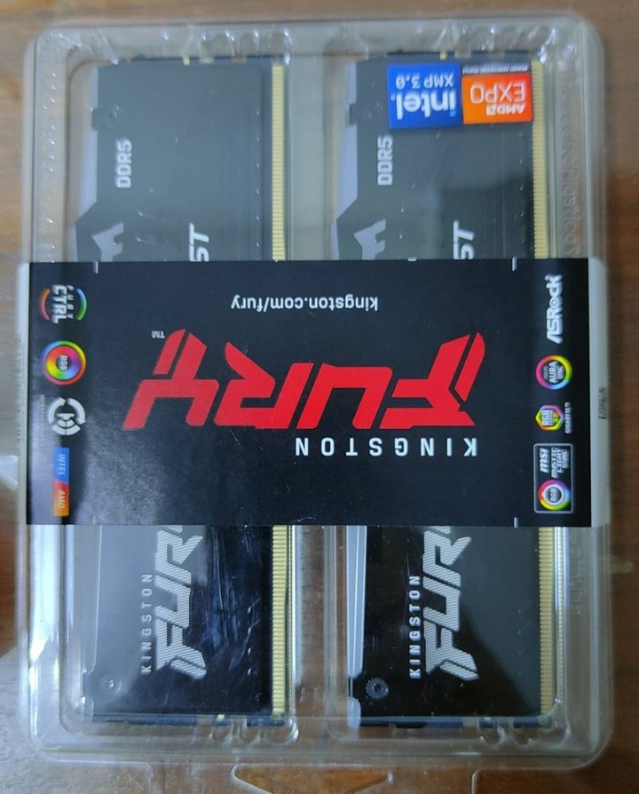 Kingston FURY Renegade DDR5-6400 RGB 16GBx2條 雙通道