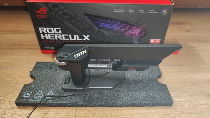 ASUS ROG HERCULX顯示卡支撐架