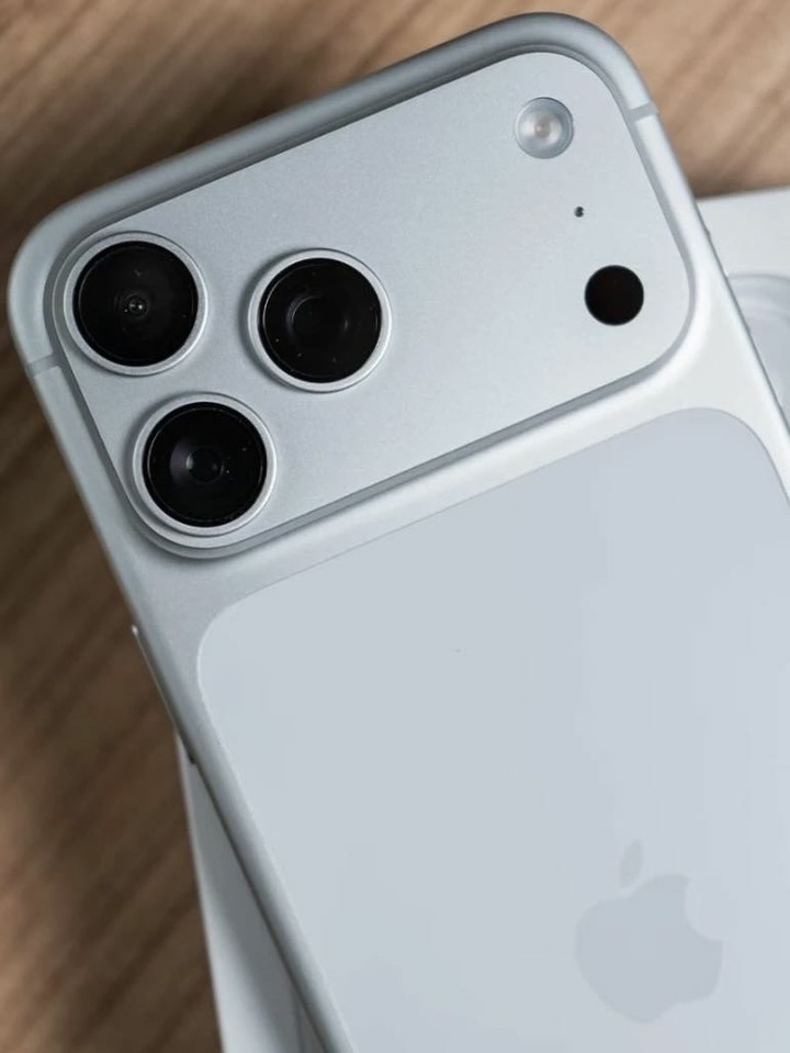 IPhone 17 Pro Max 銀色 512G