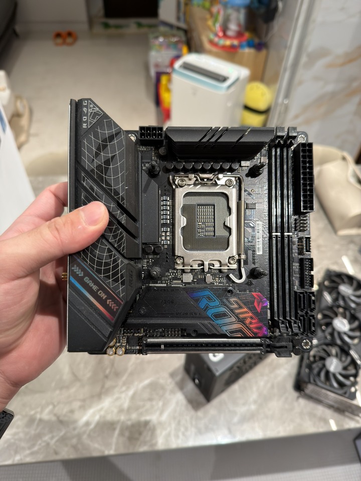 僅存不多 隨便賣 主機板 華碩 ROG STRIX B760-I GAMING WIFI ITX mini 迷你主機板