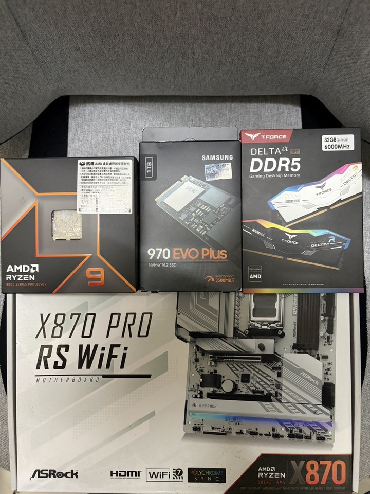華擎X870白色主機板+AMD 9950X+三星970 EVO Plus 1TB+十銓DELTAα RGB DDR5-6000 16G*2(白)