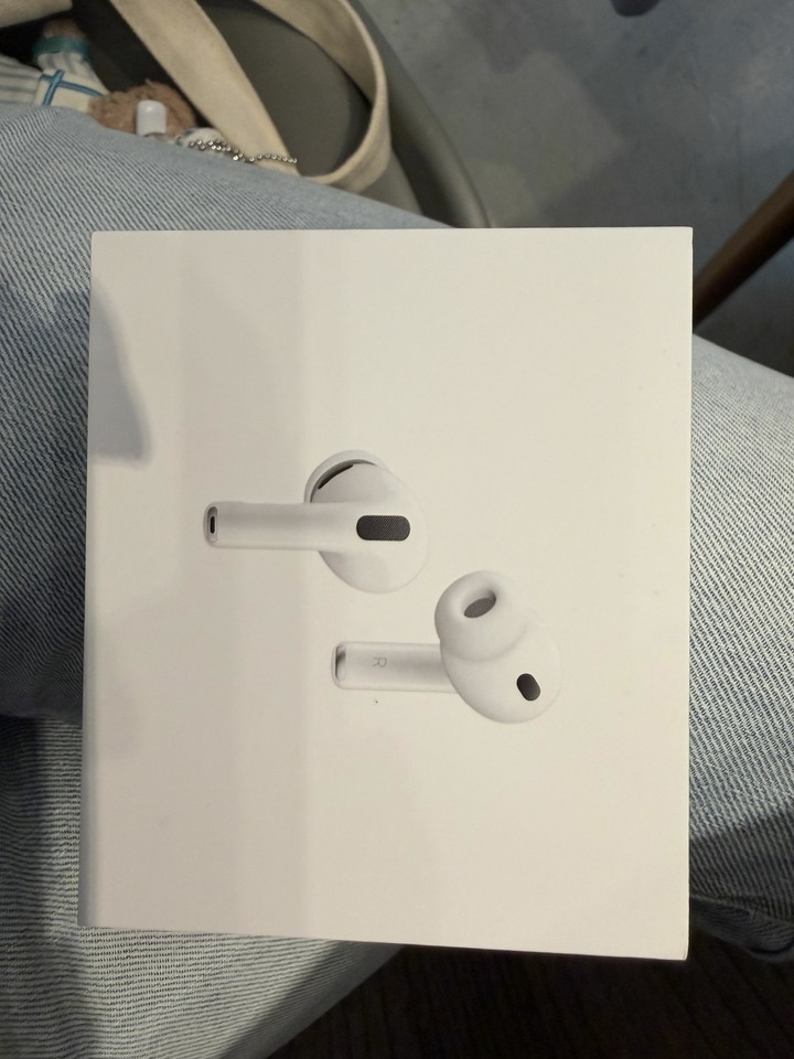 全新AirPods pro 3