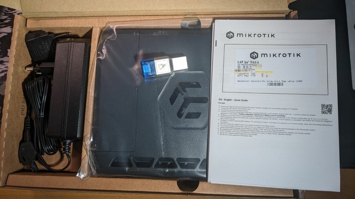 MikroTik hAP be3 Media Wi-Fi 7 路由器(MA53UG+HbeH)