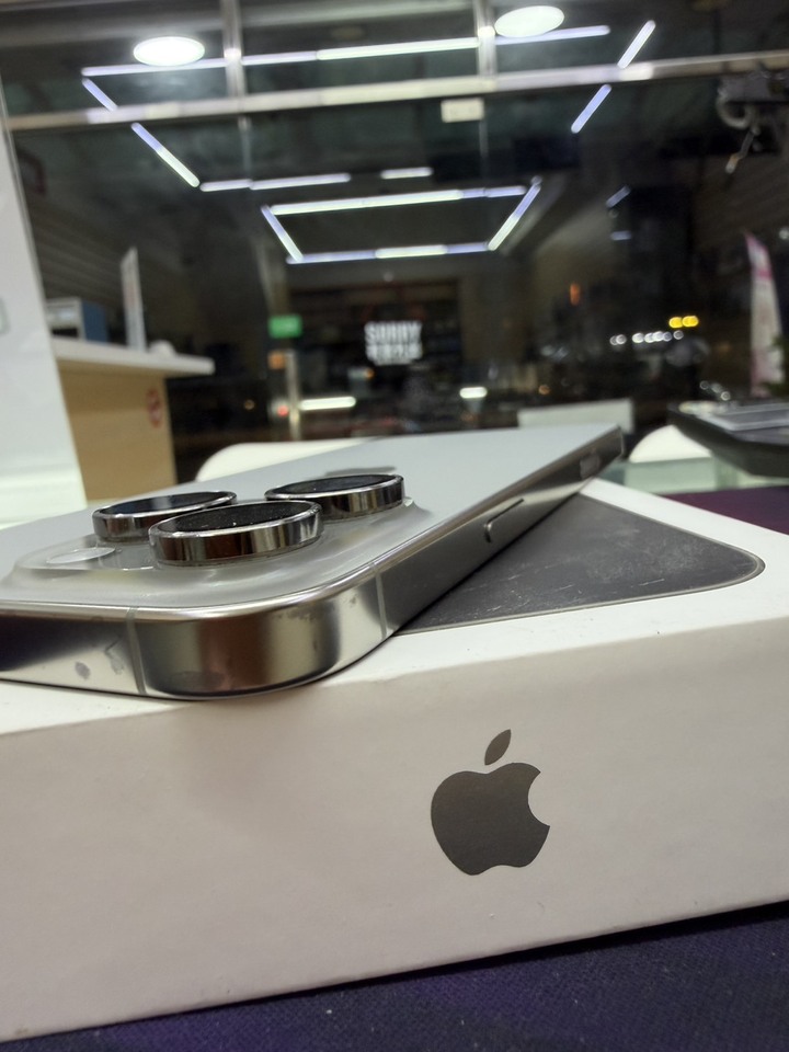 iPhone 16 Pro Max 512G原鈦色[機美如新]