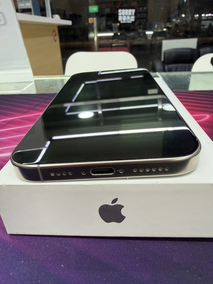iPhone 16 Pro Max 512G原鈦色[機美如新]