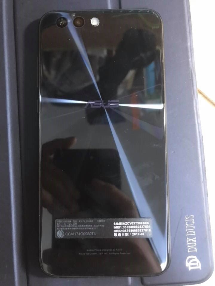 ZenFone 4 (2017, ZE554KL) 4GB/64GB 星空黑