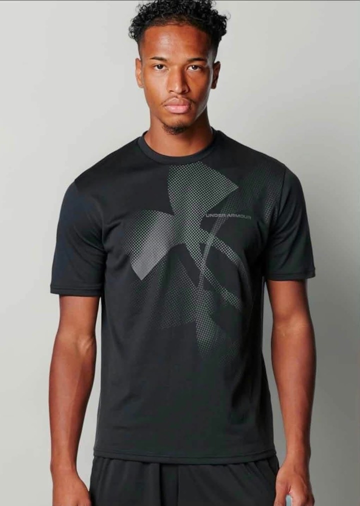 Under Armour 排汗上衣 黑S