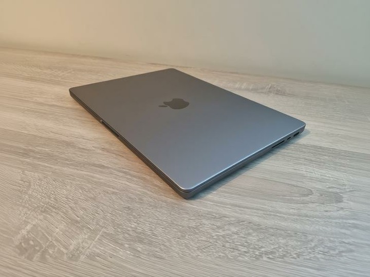 高階客製版 MacBook Pro 14 M1 Pro /16GPU/1TB 很新很乾淨