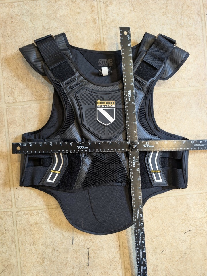 Iconfield Armour 重機背心，穿著次數個位數很新/輕
