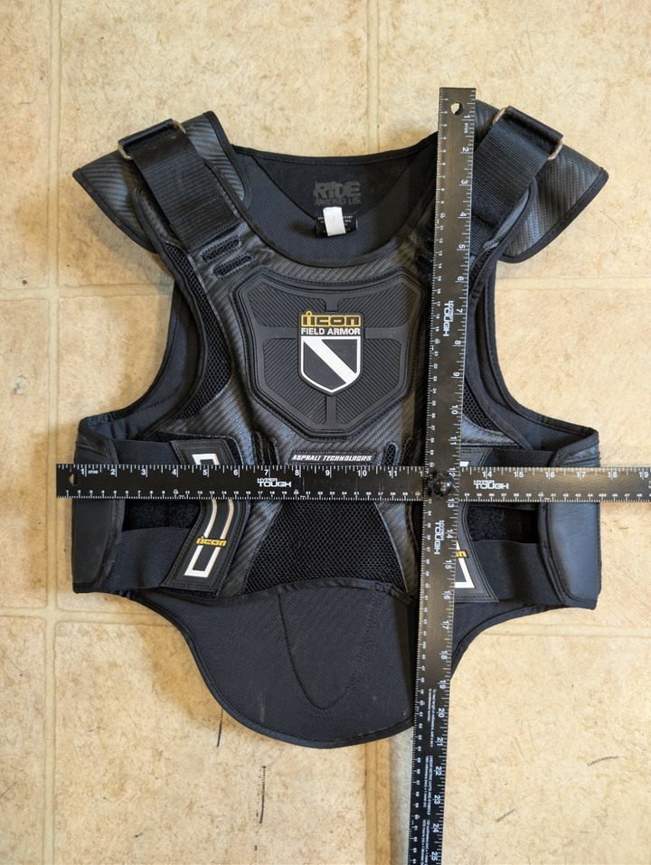 Iconfield Armour 重機背心，穿著次數個位數很新/輕
