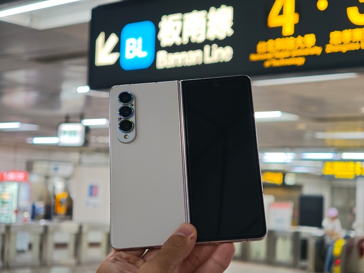 SAMSUNG Galaxy Z Fold 4_金_256G