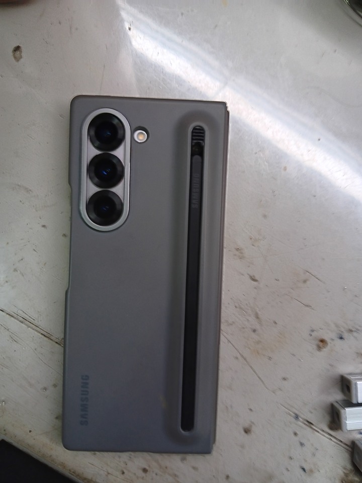 Samsung z fold6