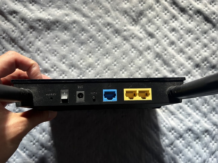 華碩 ASUS RT-N600P 高速無線路由器(二手功能正常)
