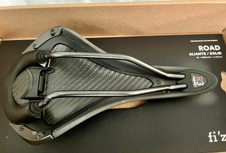公路車 fizik r3 坐墊 寬版
