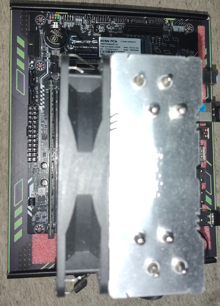 B660M帶筆電12800H ES主板 帶 Iris® Xe80EU內顯(約750TI性能) 多核性能約桌機13400