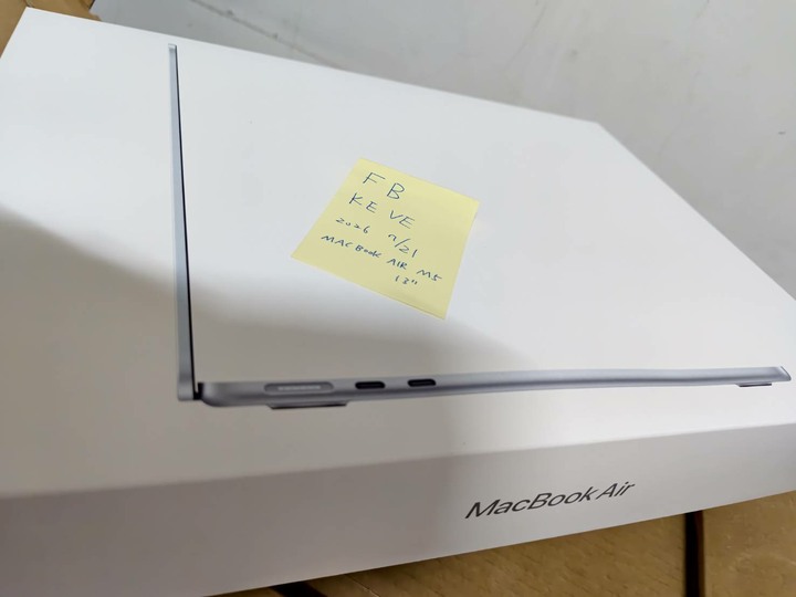 全新MacBook Air M5 13吋 16G/512G 天空藍 注音鍵盤