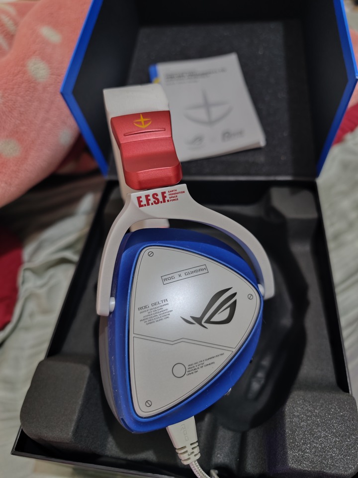 ROG DELTA GUNDAM LTD 9成新 少用