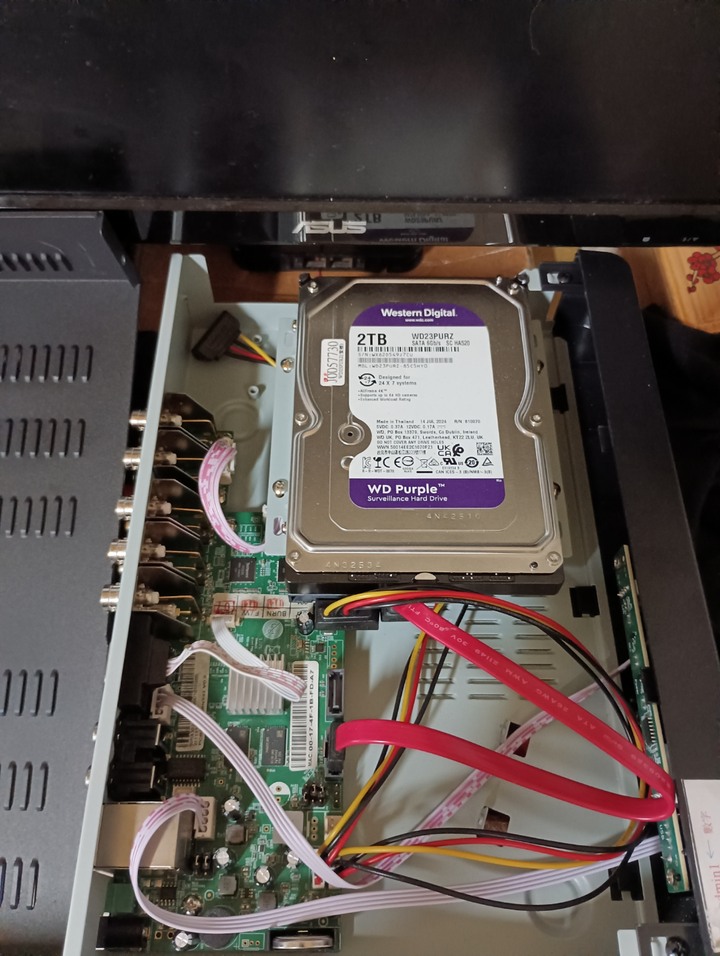 ICATCH/8路 4聲音 KMQ-0828EU DVR 監控主

機附紫標2TB 3.5吋監控硬碟