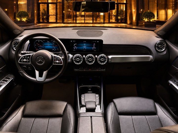 2021領牌 Benz GLB180|五人座大空間|96.8萬