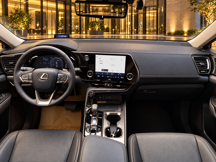 2026 NX350h 頂級特仕|新車246.8萬|僅跑4千|售199萬