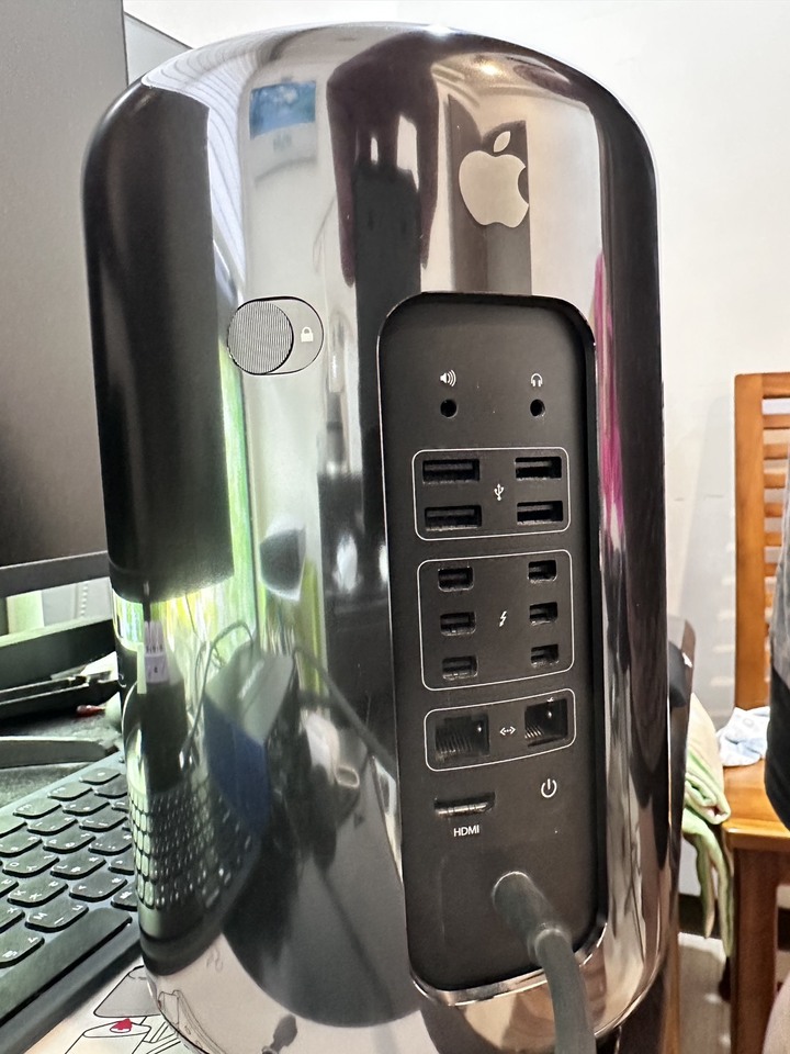 MAC PRO 2013