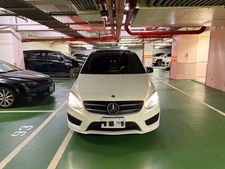 M-Benz B-Class 2017款 B200 白色