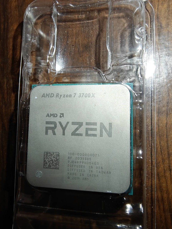 AMD Ryzen 3700x
