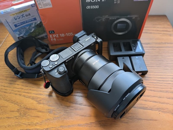 Sony ILCE-6500 + EPZ 18-105 F4
