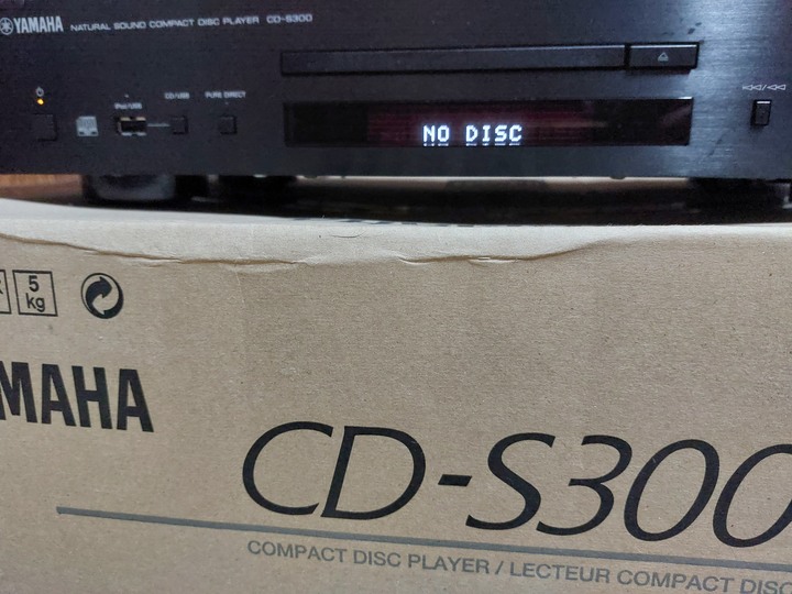 Yamaha CD-S300,少用，超新